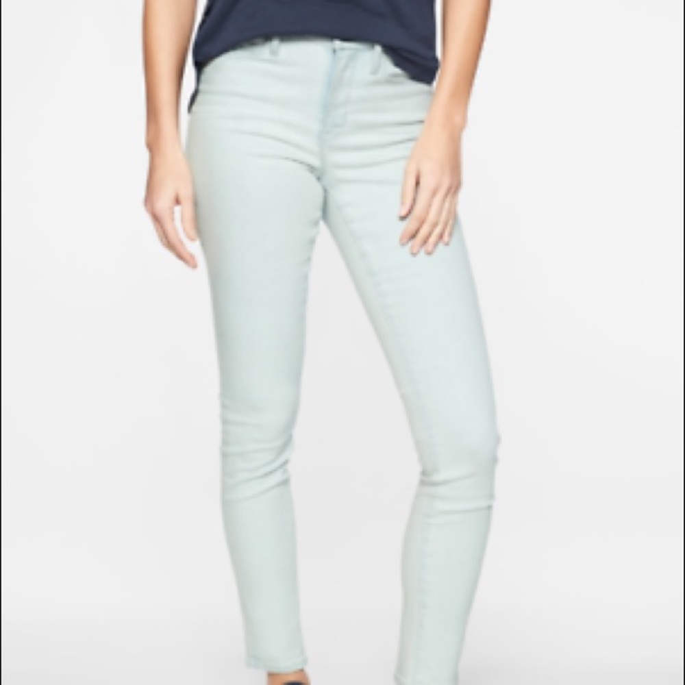 ATHLETA SKULPTEK SKINNY JEANS LIGHT INDIGO SIZE 4
